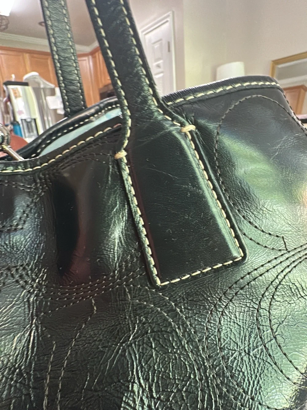 COACH Black Patent Leather F15658 purse/handbag. (Bags22)